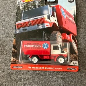 Hot Wheels Car Culture Red and White '88 Mercedes Unimog U1300